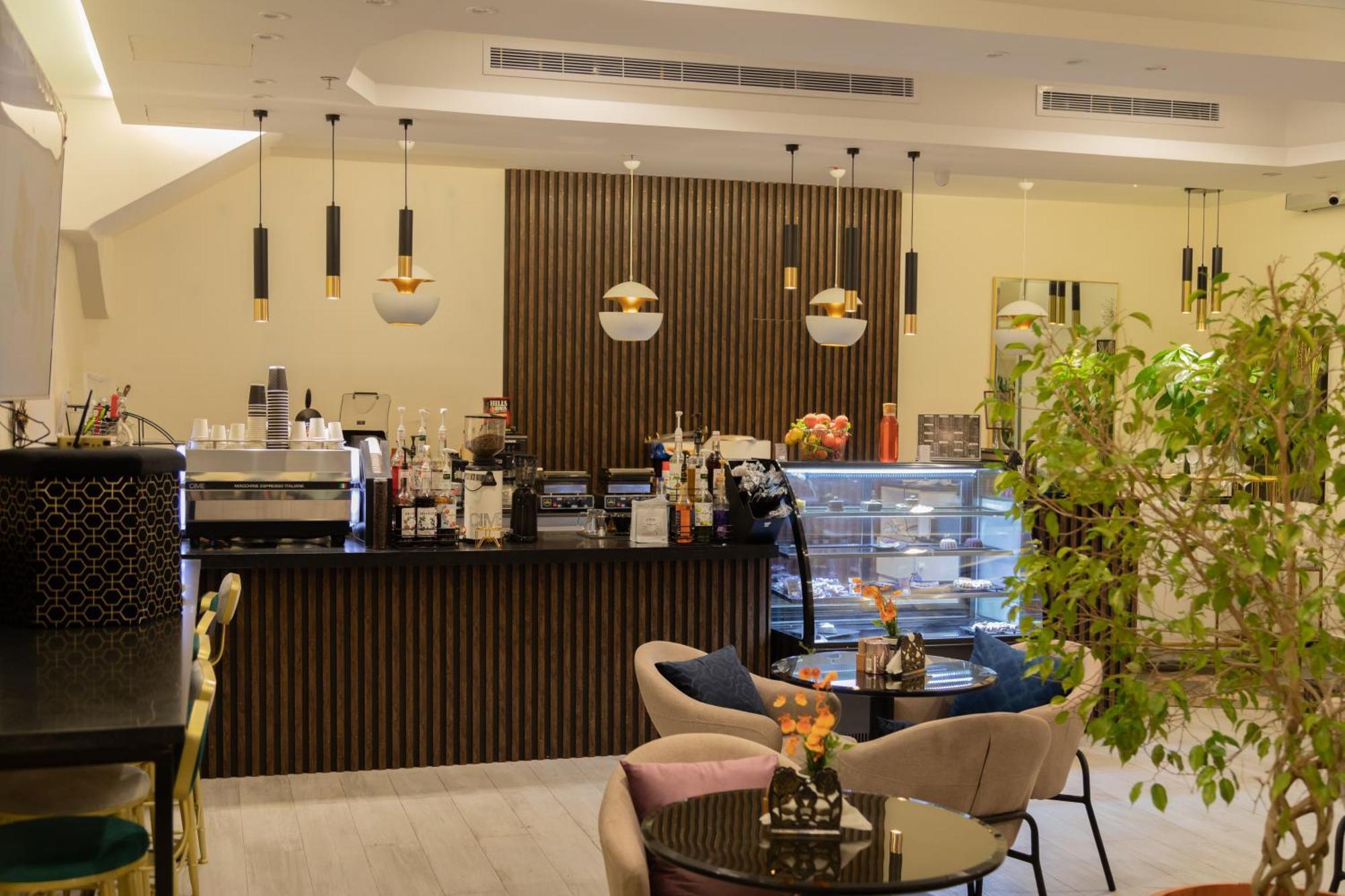 Carawan Hotel Jeddah Exterior photo