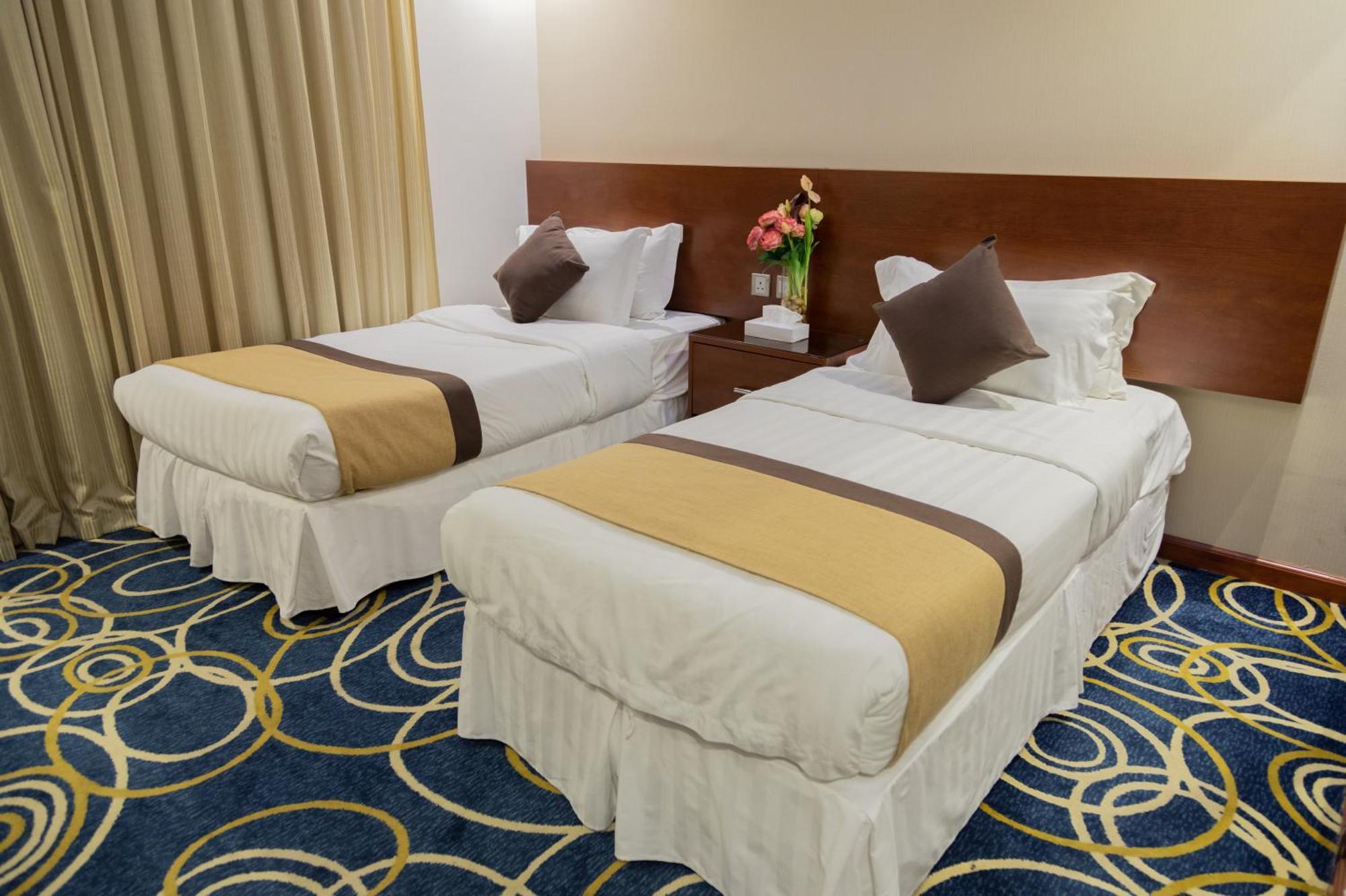 Carawan Hotel Jeddah Exterior photo