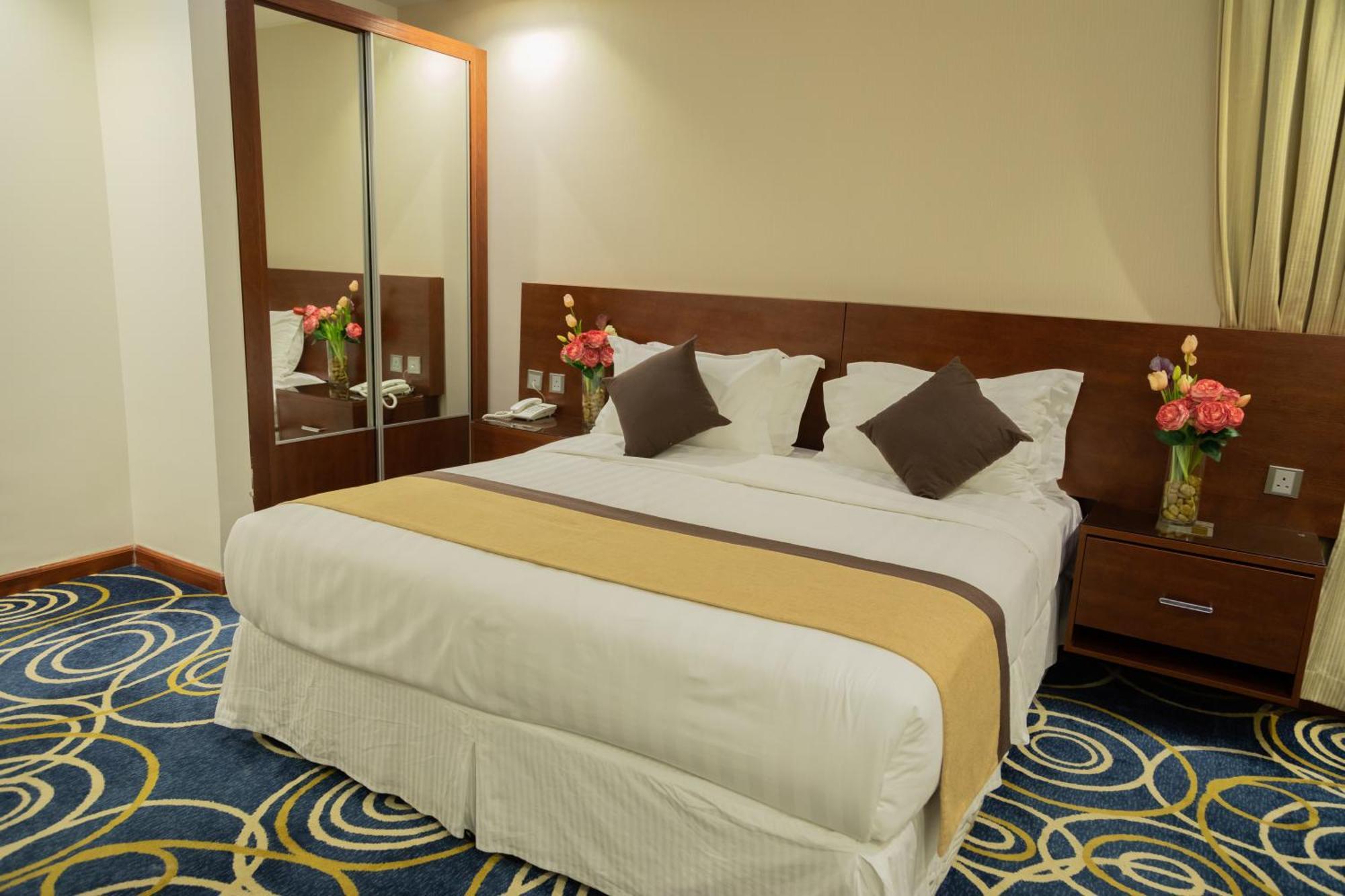 Carawan Hotel Jeddah Exterior photo